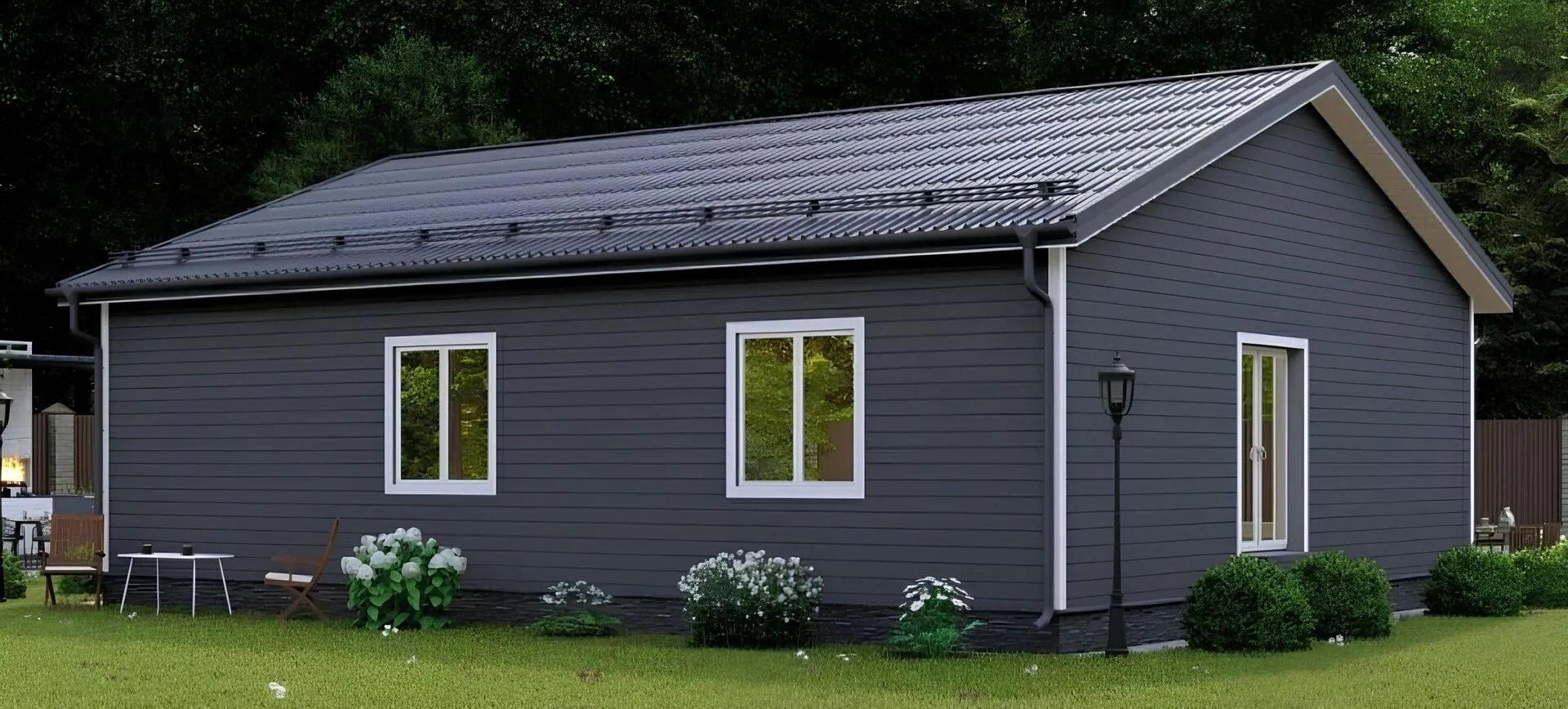 Загородный дом с сайдингом графит